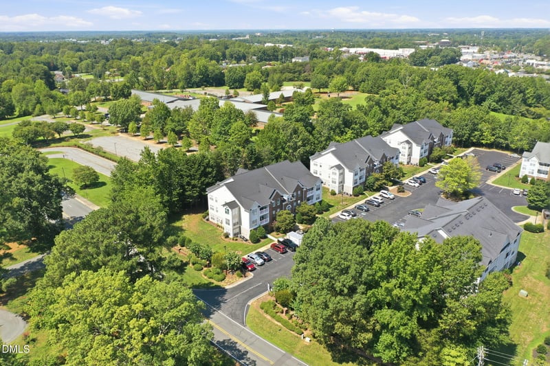 2221 Delaney Dr #112, Burlington, NC 27215