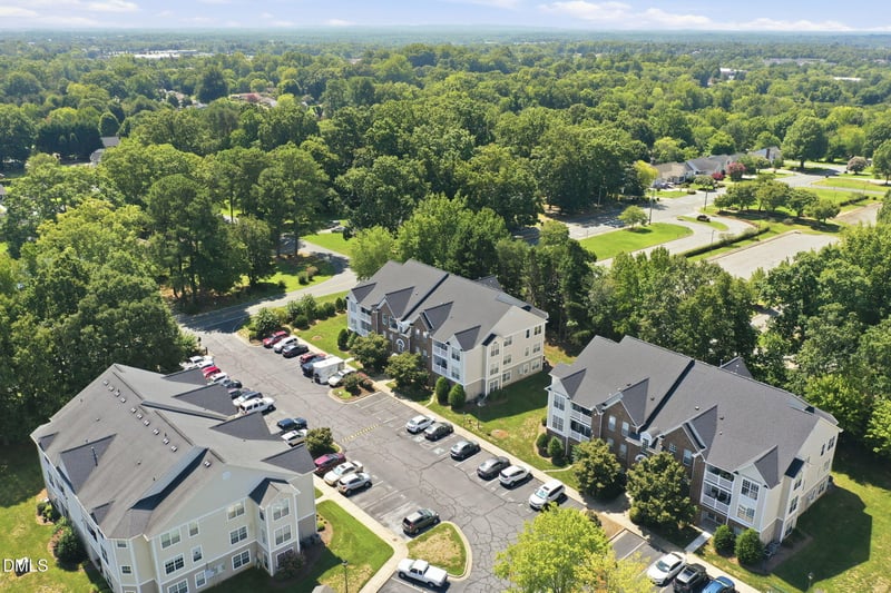 2221 Delaney Dr #112, Burlington, NC 27215