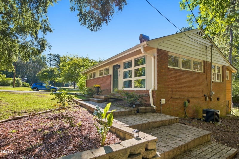 223 Adams St, Cary, NC 27513