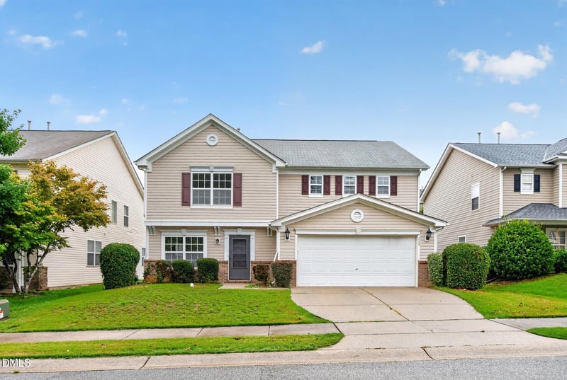 224 Ashdale Dr, Fuquay Varina, NC 27526