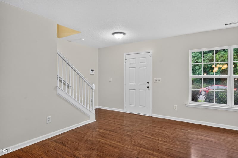 224 Ashdale Dr, Fuquay Varina, NC 27526