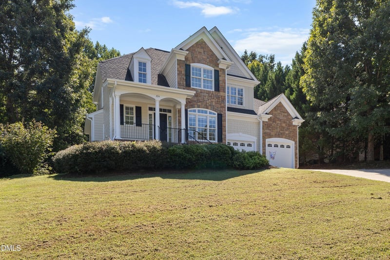 224 Kensington Ct, Clayton, NC 27527