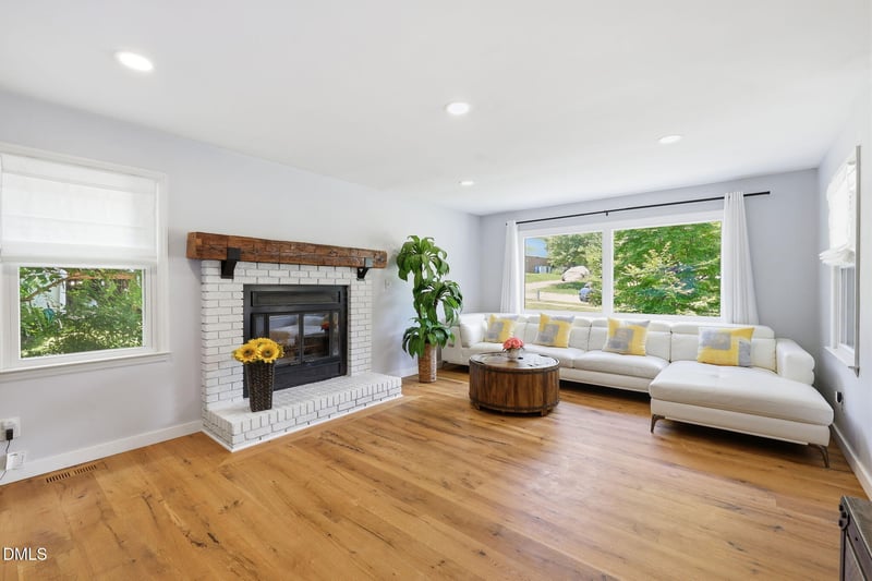 224 Rosehaven Dr, Raleigh, NC 27609