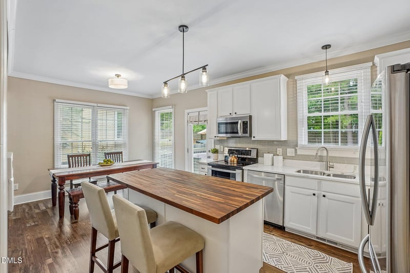 225 Brookberry Rd, Holly Springs, NC 27540