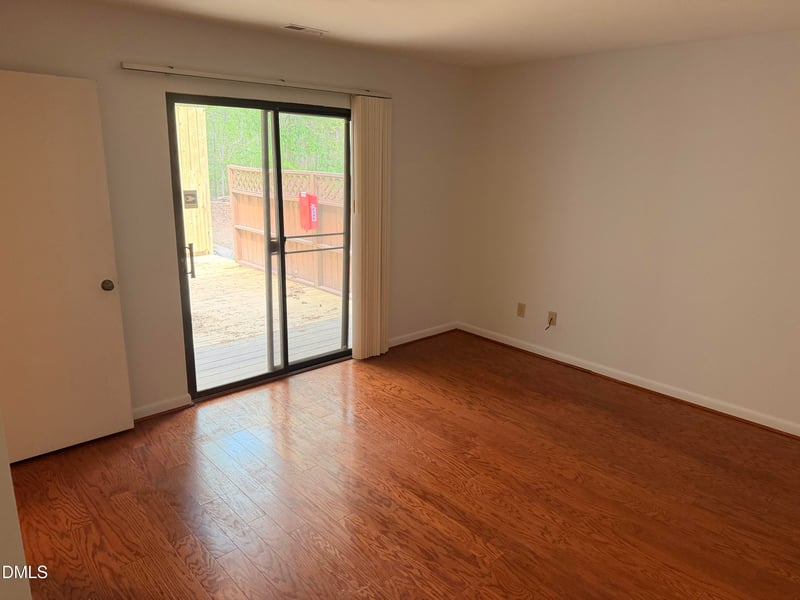 225 Summerwalk Cir, Chapel Hill, NC 27517
