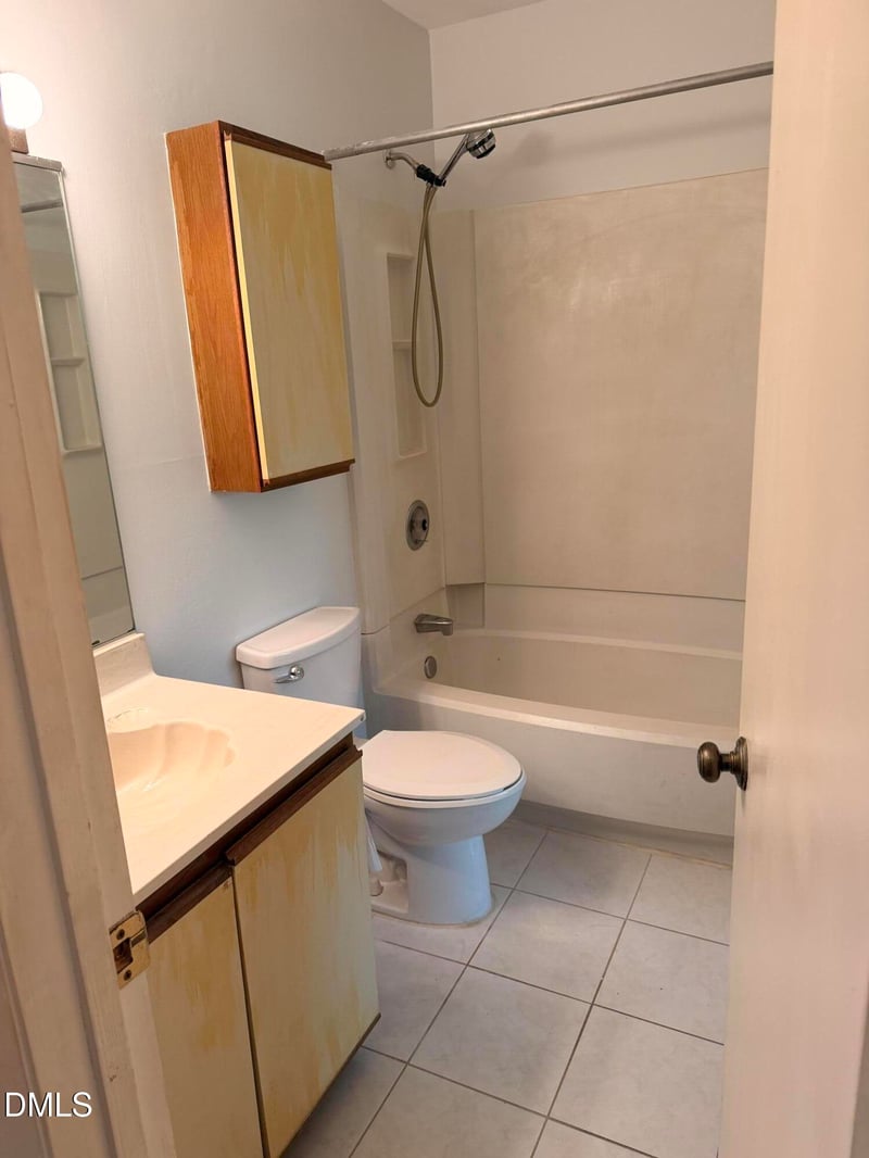 225 Summerwalk Cir, Chapel Hill, NC 27517
