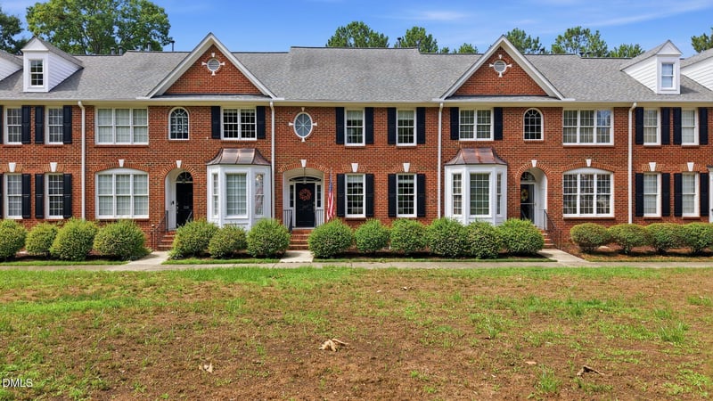 227 Kenmont Dr, Holly Springs, NC 27540