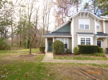 2270 Plum Frost Dr, Raleigh, NC 27603