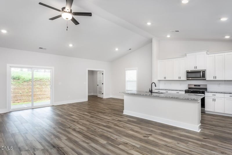 228 Custer Dr, Mebane, NC 27302