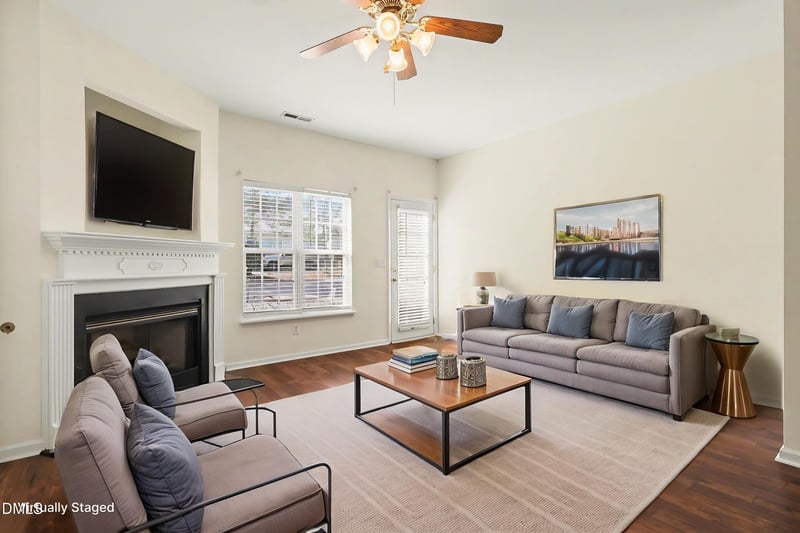 229 Commons Dr, Holly Springs, NC 27540