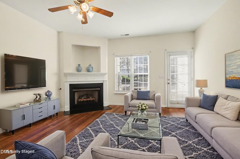 229 Commons Dr, Holly Springs, NC 27540