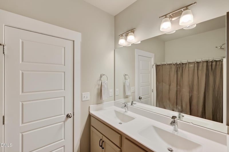 229 Vintage Point Ln, Wendell, NC 27591