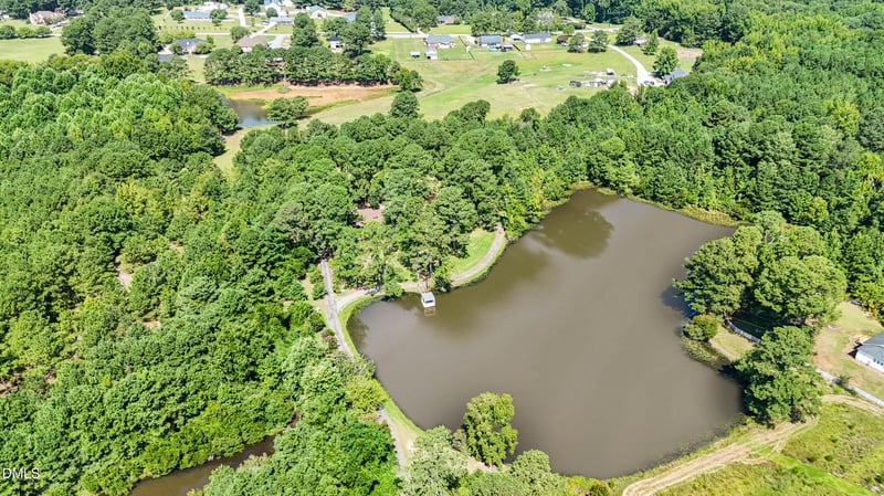 2292 Fairground Rd, Coats, NC 27521