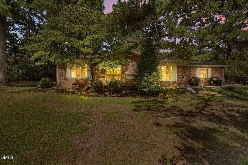 2292 Fairground Rd, Coats, NC 27521