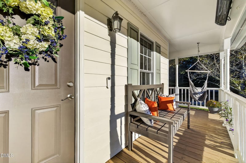 2300 Stoneborough Ct, Fuquay Varina, NC 27526