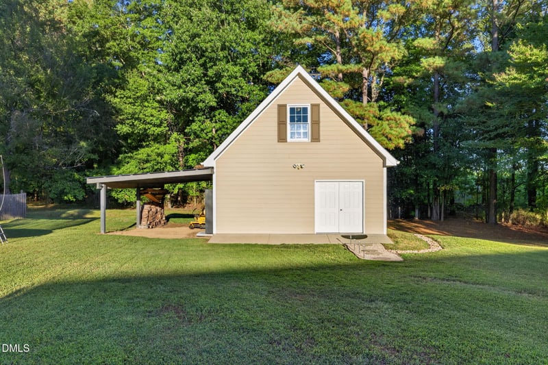 2300 Stoneborough Ct, Fuquay Varina, NC 27526