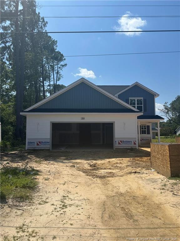 233 Kenwwod Dr, Fayetteville, NC 28311