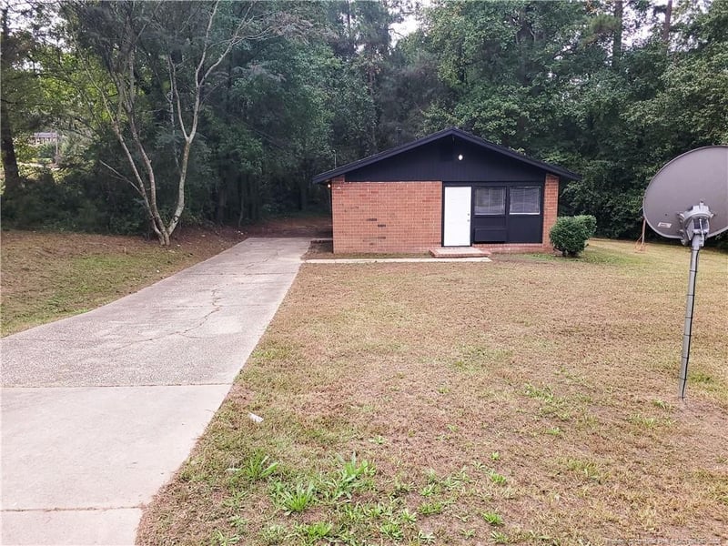 2331 Lake Ave, Fayetteville, NC 28301
