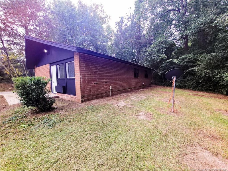 2331 Lake Ave, Fayetteville, NC 28301