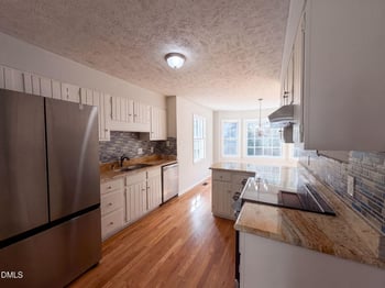 2337 Rolling Hill Rd, Fayetteville, NC 28304