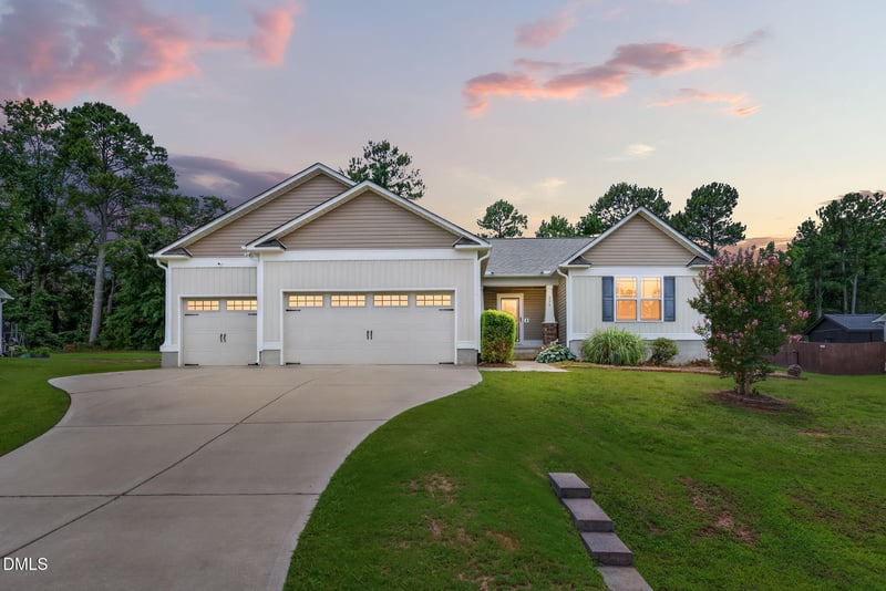 235 Highcroft Cir, Benson, NC 27504