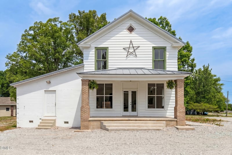 2357 Baynes Rd, Burlington, NC 27217