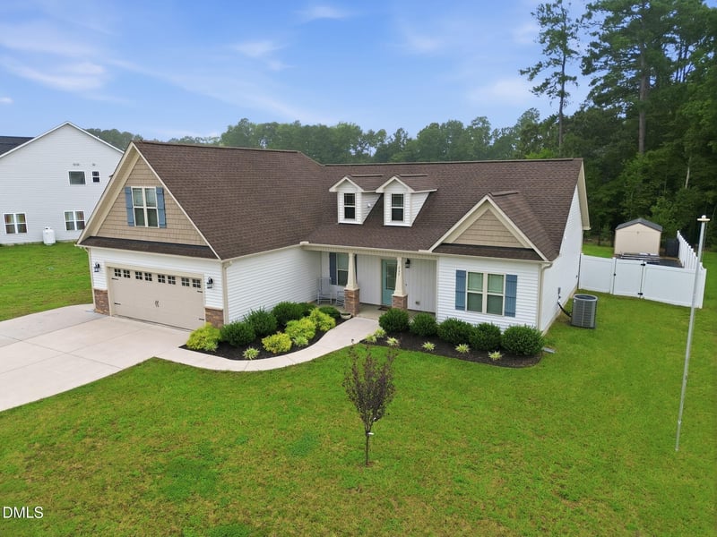 237 Carolina Landing Dr, Zebulon, NC 27597