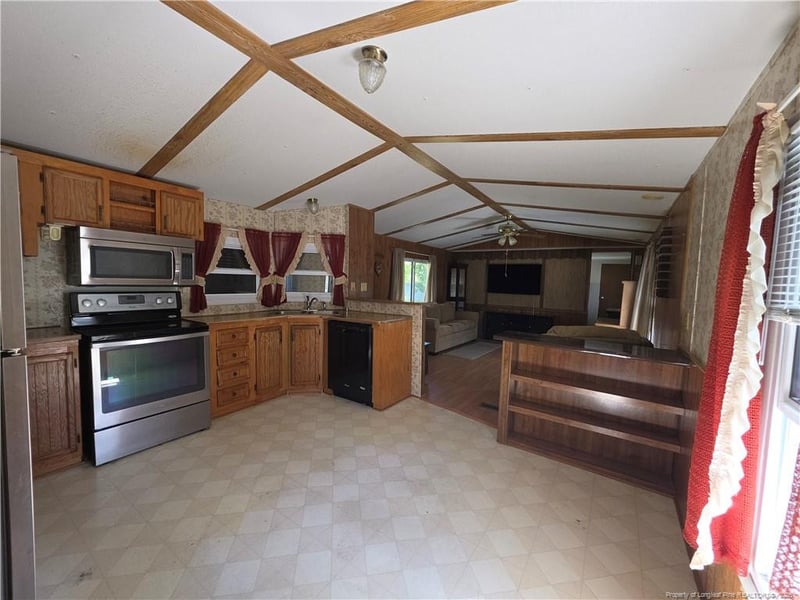 237 Russellville Ct, Fayetteville, NC 28306