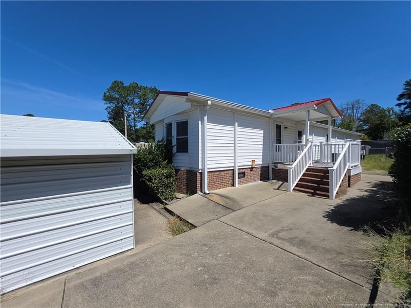 237 Russellville Ct, Fayetteville, NC 28306