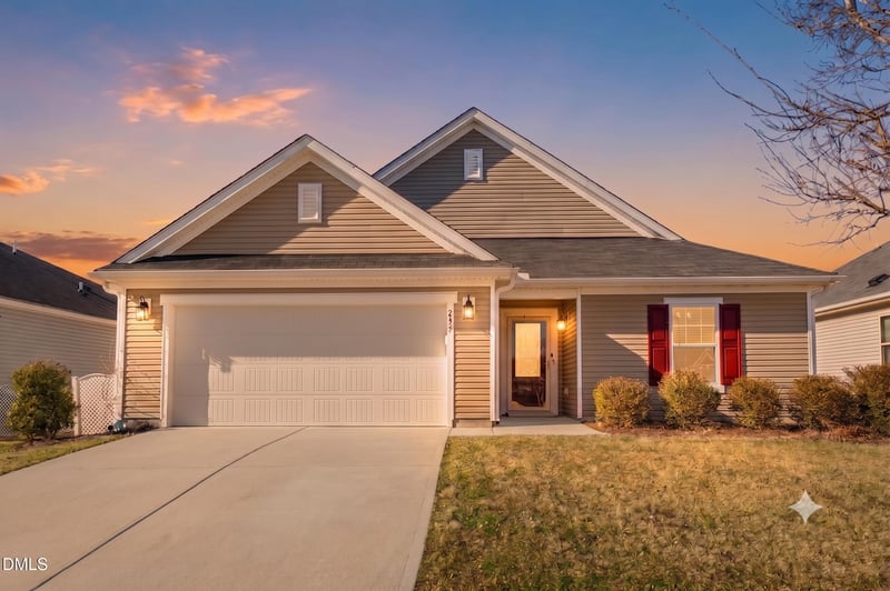 237 Willow Grove Ln, Fuquay Varina, NC 27526