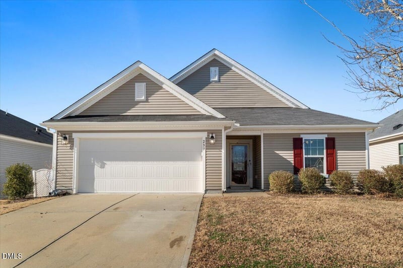 237 Willow Grove Ln, Fuquay Varina, NC 27526