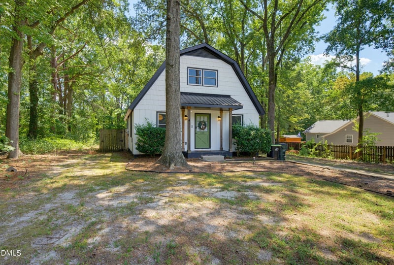 238 E Vance St, Zebulon, NC 27597