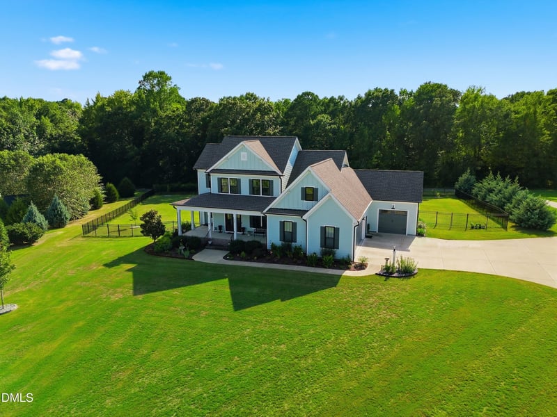 239 Morgan Farm Dr, Lillington, NC 27546