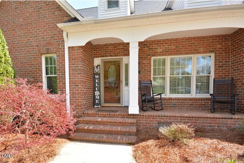 240 Coachlight Trl, Burlington, NC 27215