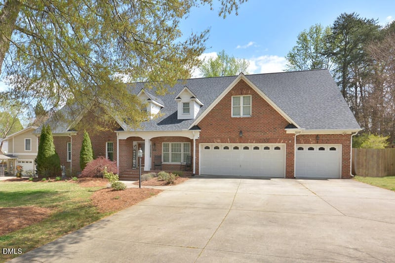 240 Coachlight Trl, Burlington, NC 27215