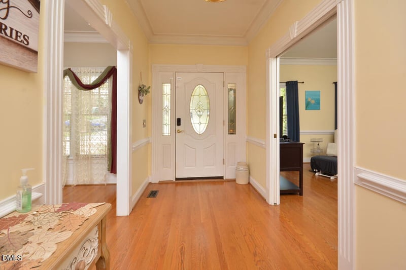 240 Coachlight Trl, Burlington, NC 27215