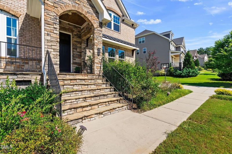 240 Keythorpe Ln, Cary, NC 27519