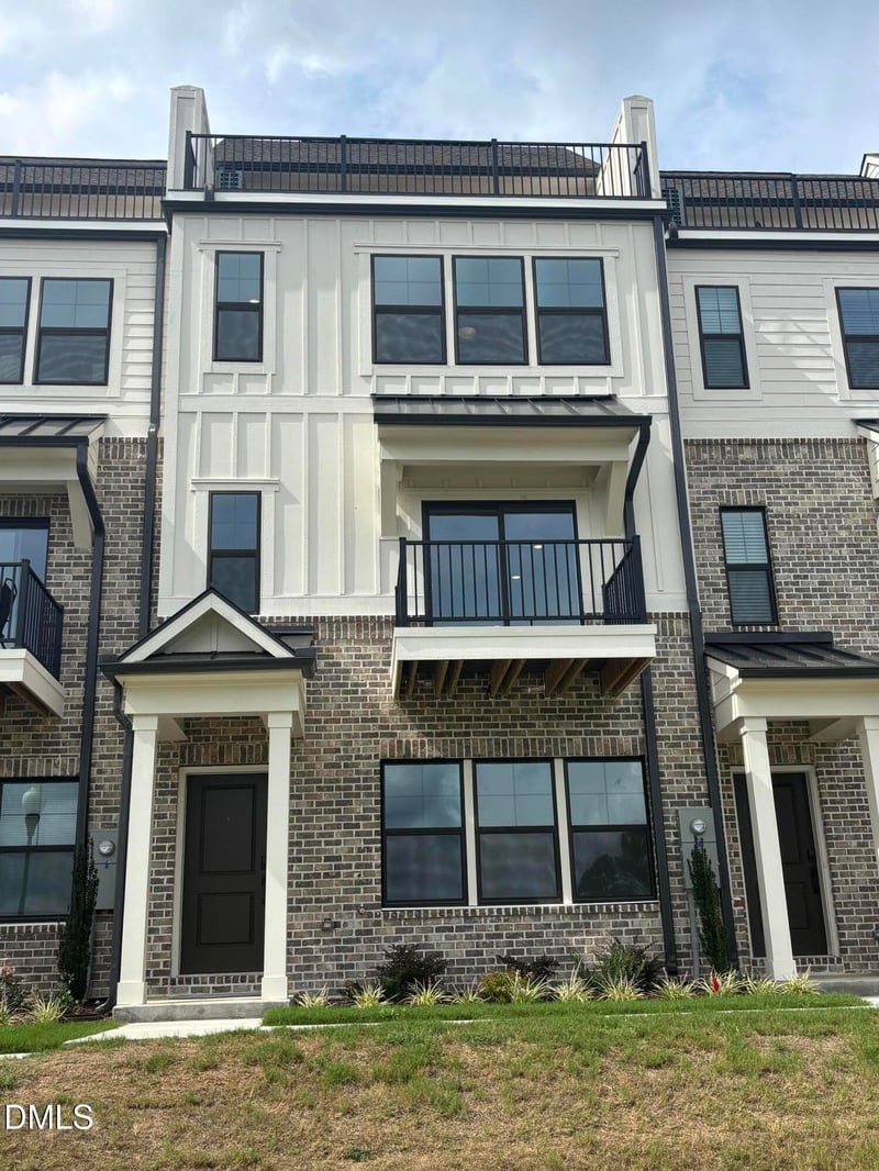 240 Periwinkle Pl, Clayton, NC 27527