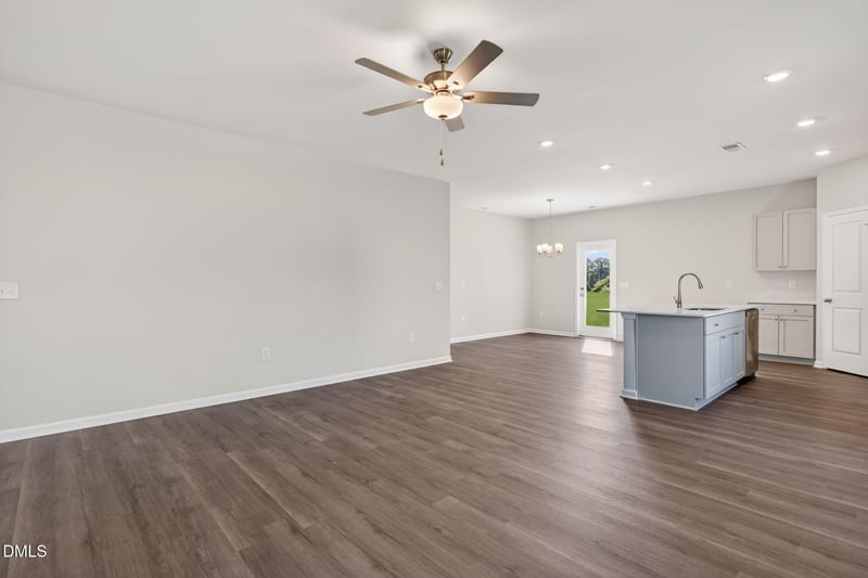240 Shiloh Woods Cir, Smithfield, NC 27577