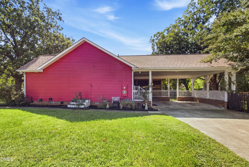 240 Silver Lake Dr, Burlington, NC 27215