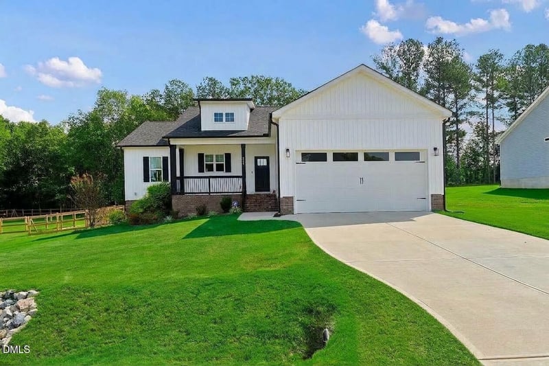 240 Sourgum Ct, Zebulon, NC 27597