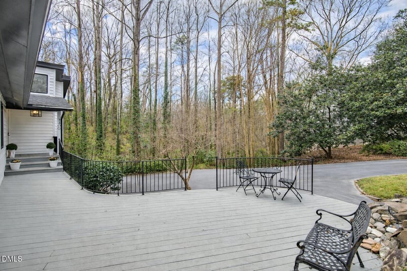 2400 Rockridge Ct, Raleigh, NC 27612