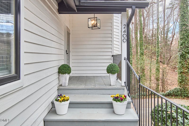 2400 Rockridge Ct, Raleigh, NC 27612