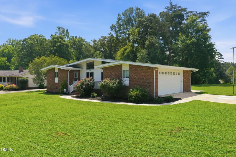 2405 Hillford Dr, Burlington, NC 27217