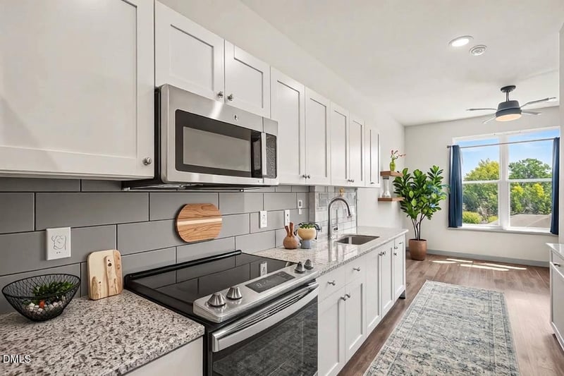 2408 Gathering Square Ct, Fuquay Varina, NC 27526