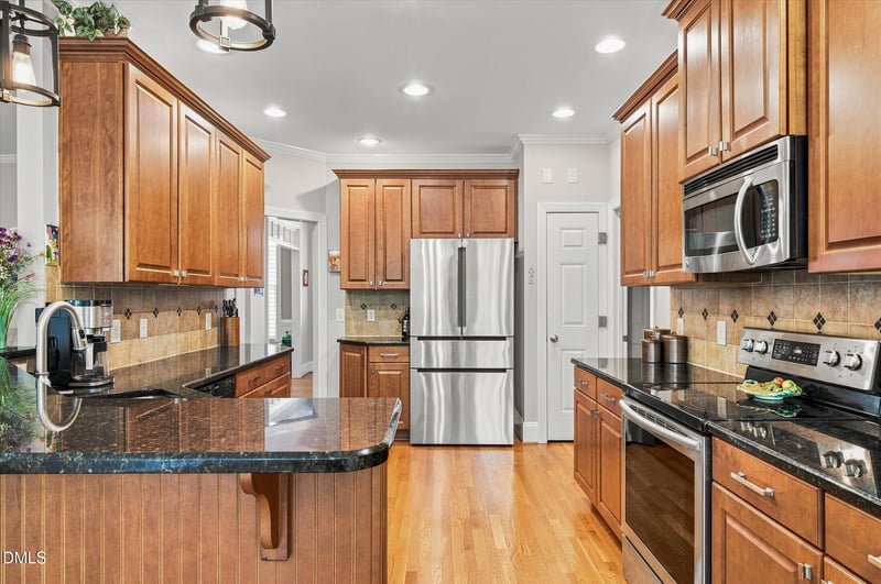 2409 Thurrock Dr, Apex, NC 27539