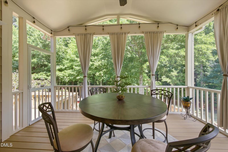 2409 Thurrock Dr, Apex, NC 27539