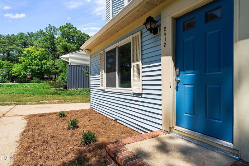 2412 Cavalier St, Raleigh, NC 27603