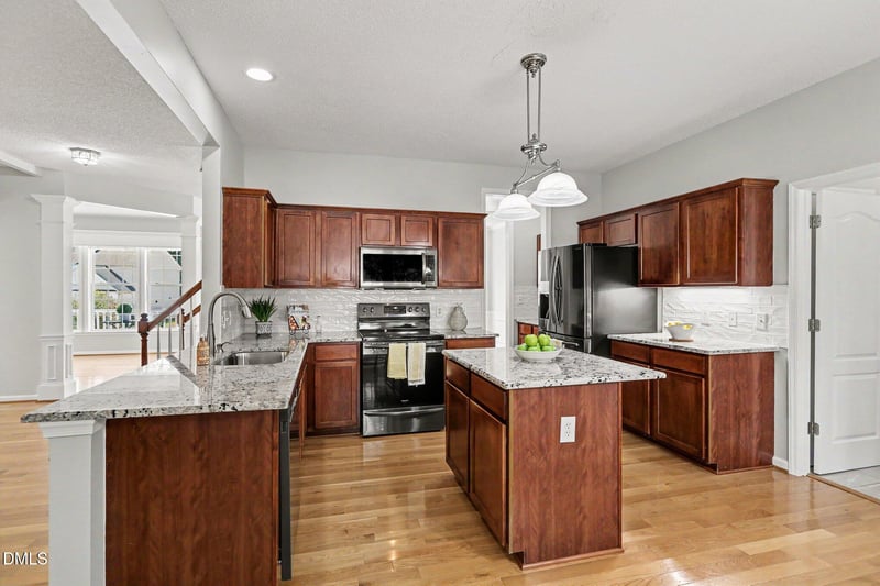 2414 Colony Woods Dr, Apex, NC 27523