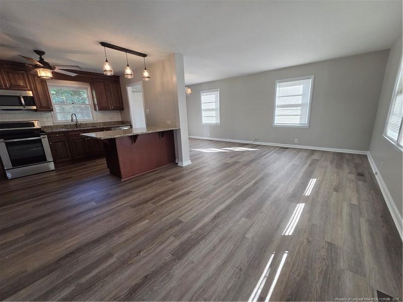 2415 Raeford Rd, Fayetteville, NC 28305